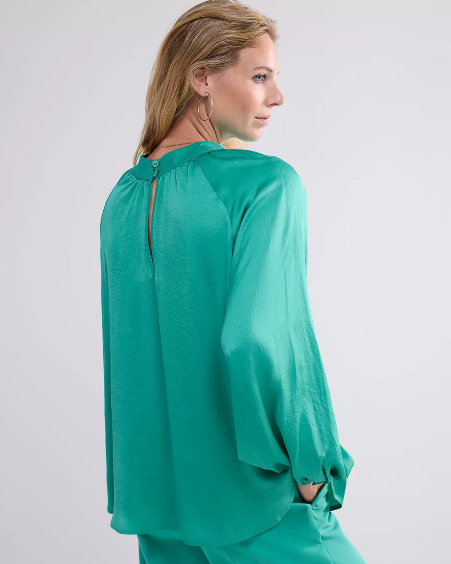 Haut polyvalent 2-en-1 col montant Summum - Vert émeraude pour tenues estivales