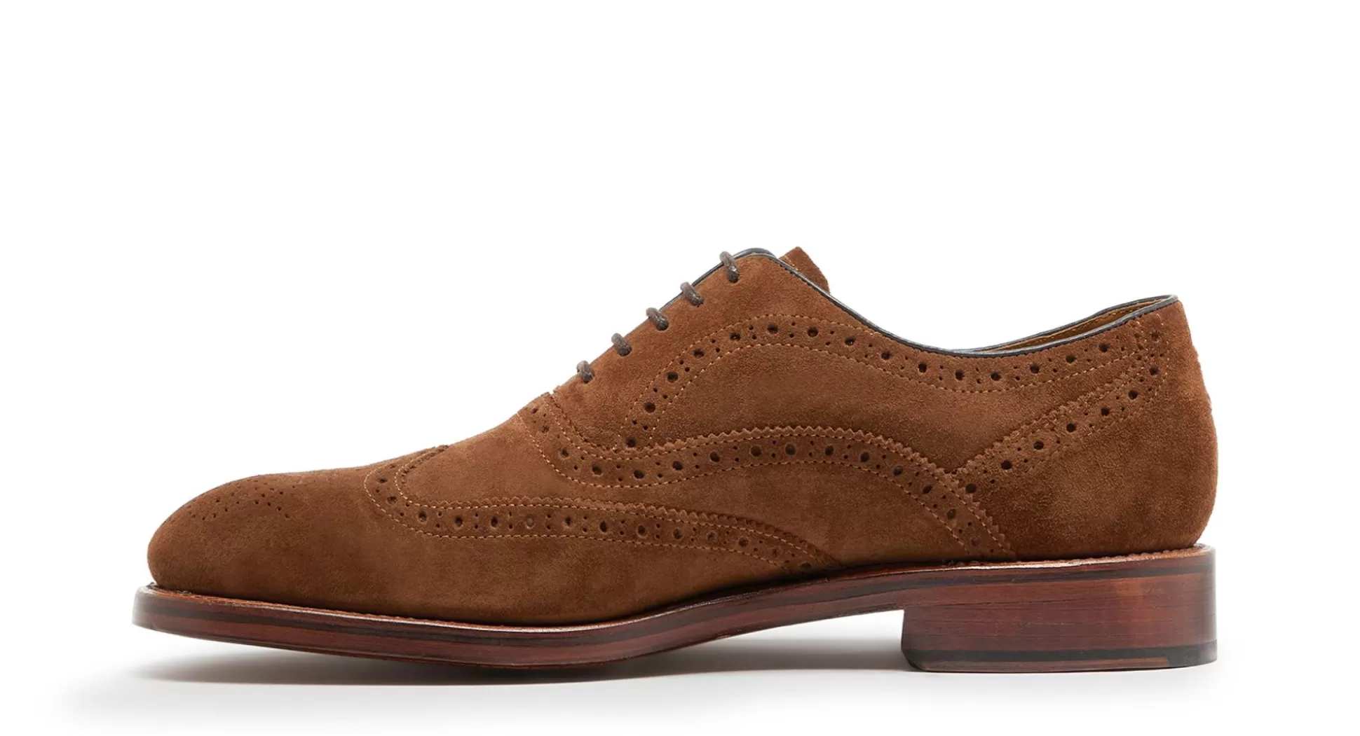 « Bottines Oliver Sweeney : Élégance artisanale pour un style intemporel »  
« Aldeburgh Tabac : Héritage aromatique et savoir-faire traditionnel »