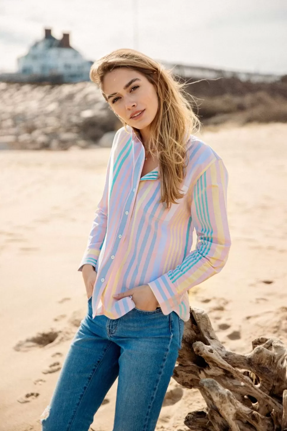 Élégante chemise marine à rayures pour femme - Collection Bahama Breeze par Kiel James Patrick - Style décontracté avec détails marins inspirés des alizés des Bahamas