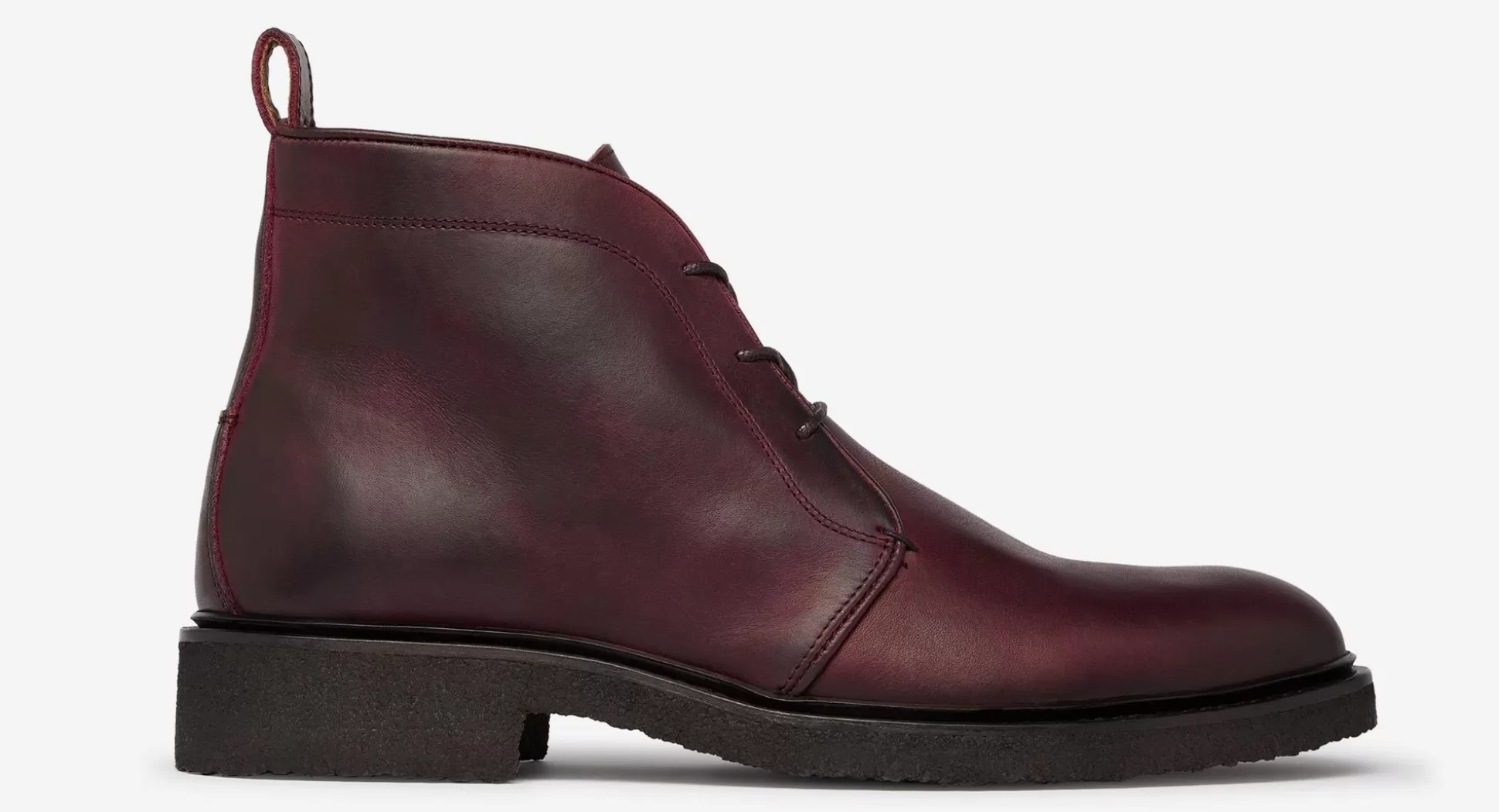 Bottes Oliver Sweeney Bogada - Cuir Souple Bordeaux Élégance Intemporelle avec Empiècements Texturés 

Chaussures Haut-de-Gamme Oliver Sweeney - Modèle Bogada en Cuir Vieilli Bordeaux et Accents Métallisés 

Bottes de Ville Bogada par Oliver Sweeney - Cuir Bordeaux Patiné, Semelle Coussionnée pour Marche Urbaine 

Modèle Signature Oliver Sweeney : Bottes Bogada en Cuir Pleine Fleur Bordeaux avec Coutures Contrastées 

Collection Automne-Hiver : Bottes Montantes Bogada Oliver Sweeney - Cuir Souple Bordeaux et Doublure en Agneau