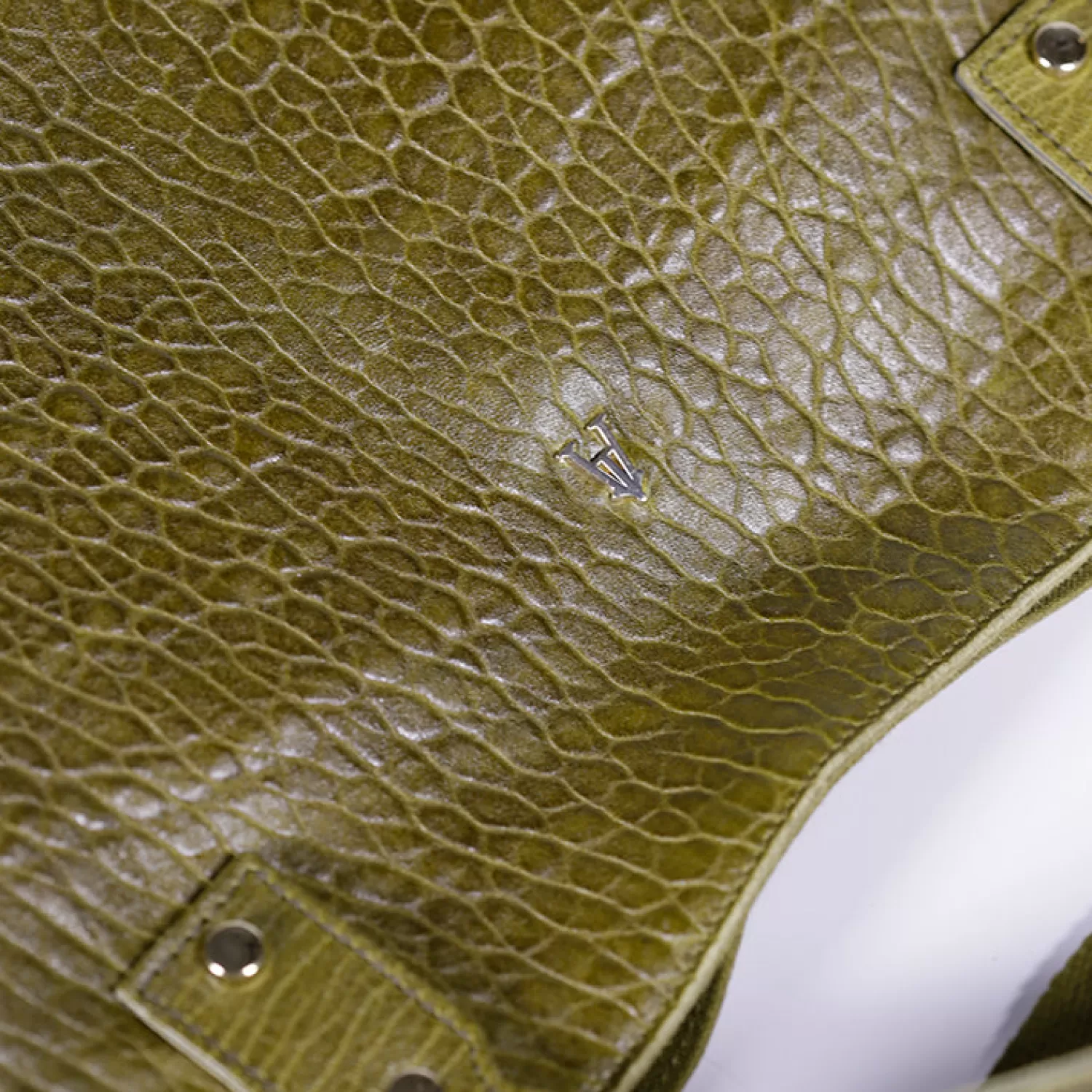 Sac cabas vert olive à sangle cuir texturé - Modèle bulle en promotion chez Craie Studio
