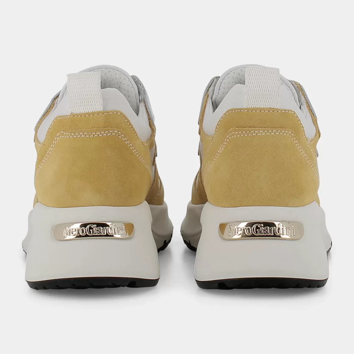 Promotion éclair : Baskets confortables NERO GIARDINI E218045D en ocre jaune - Style urbain & légèreté assurée