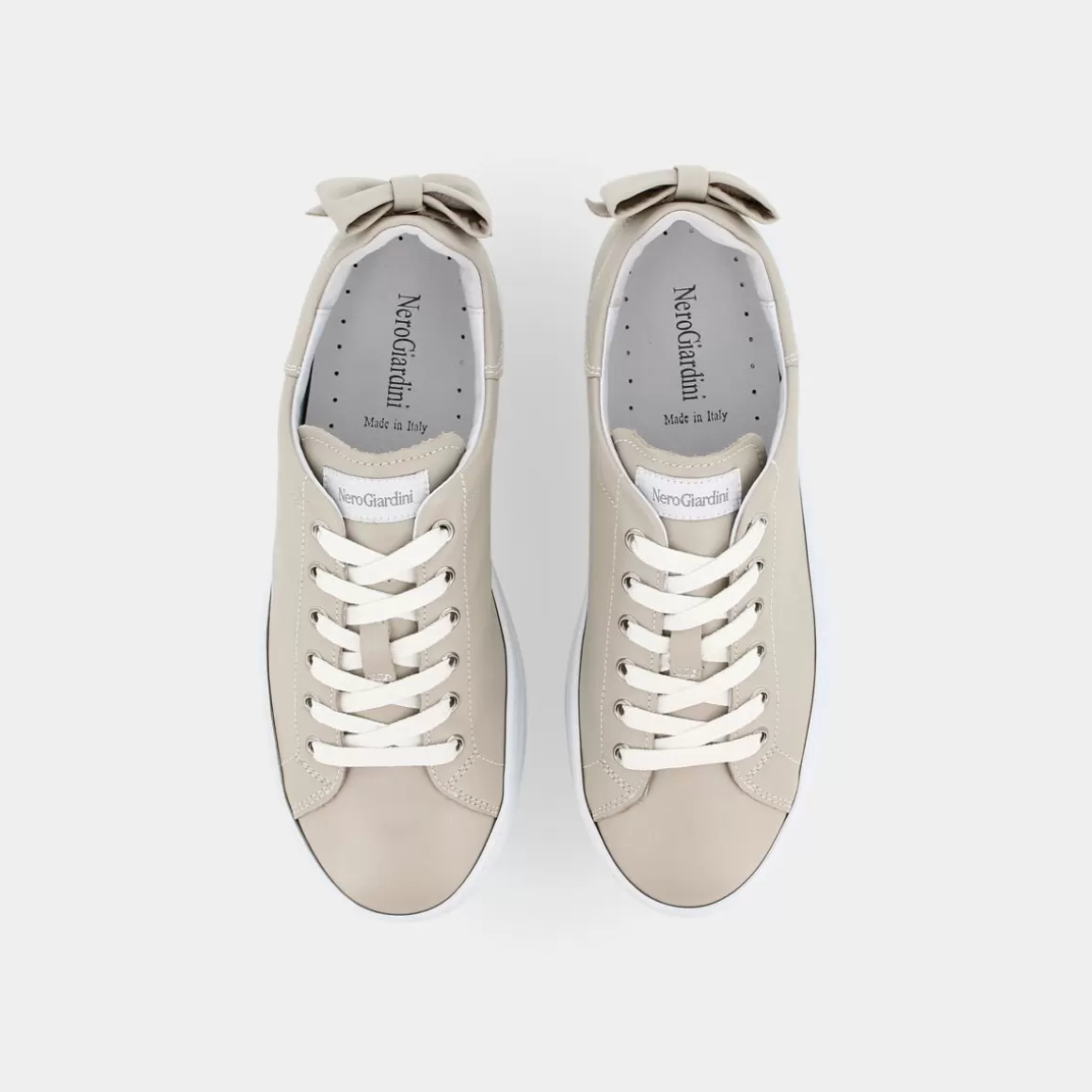 Baskets NERO GIARDINI Modèle E306520D en Tonalité Sable - Chaussures Décontractées Confortables en Cuir Souple, Couleur Crème Clair - Style Urbain Élégant pour Marches quotidiennes
