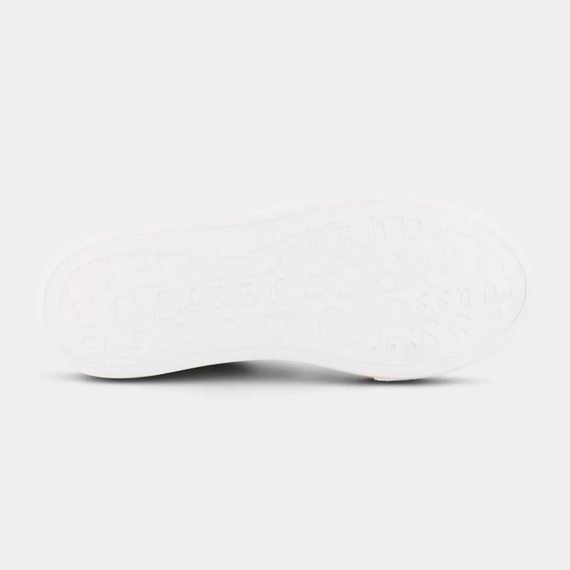 Baskets GUESS Fl5Ive Ele12 en Blanc Pur - Confort Élégant pour un Style Urbain