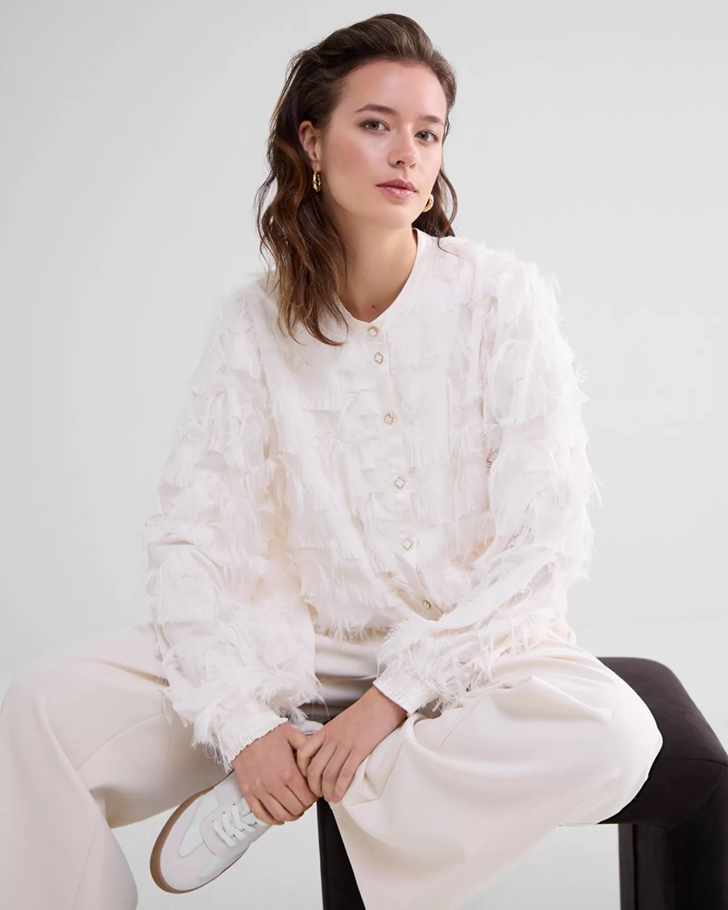 Chemisier Été Élégant en Matière Douce à Franges Délicates - Ton Crémeux | Look Tendance Estivale