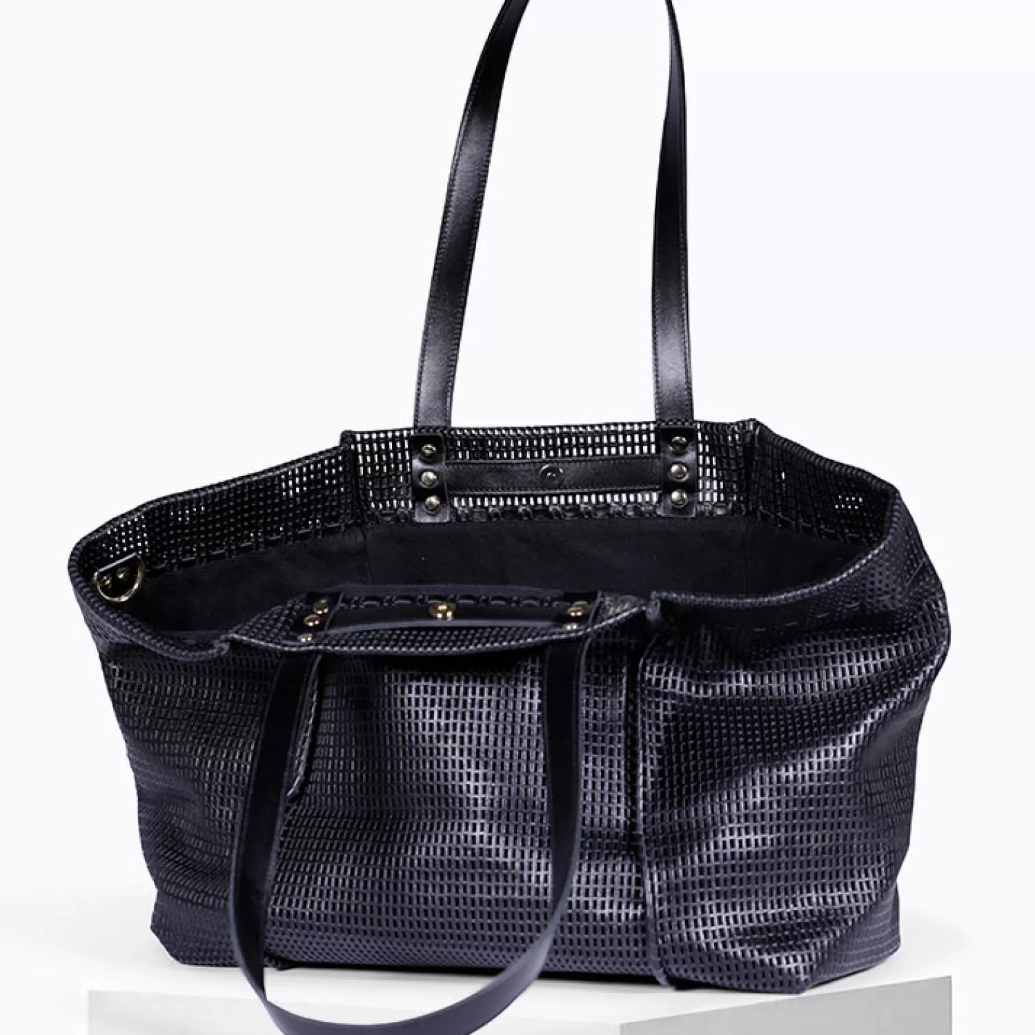 Sac Cabas Géant Craie Studio - Édition Alba en Noir Profond en Promotion Exclusive

(Note : Cette formulation intègre des tournures naturelles en français avec des éléments de marketing émotionnel tout en variant la structure syntaxique et le vocabulaire par rapport à l'original)