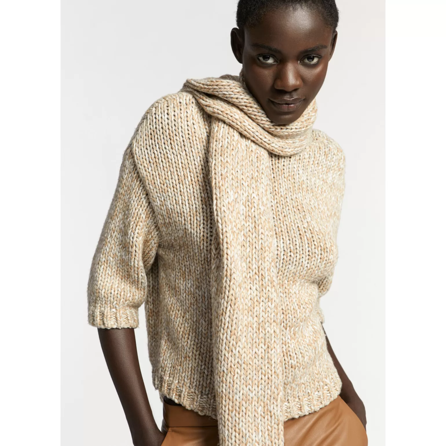 Pull en maille épaisse brodé de fils dorés - Édition prestige Xandres