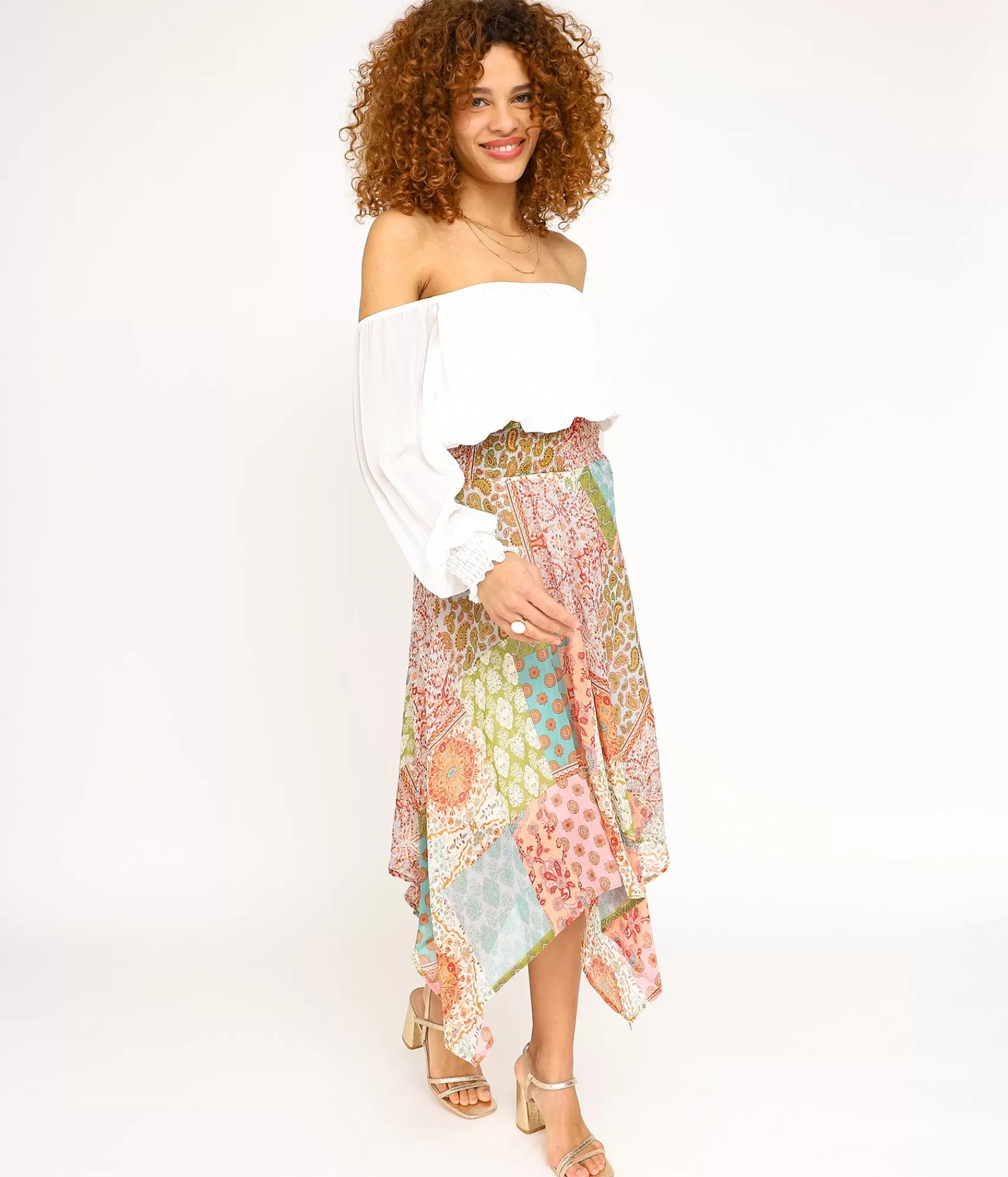 Élégante Jupe Trapèze Asymétrique Pitch - Longueur Moderne pour Silhouette Aérienne