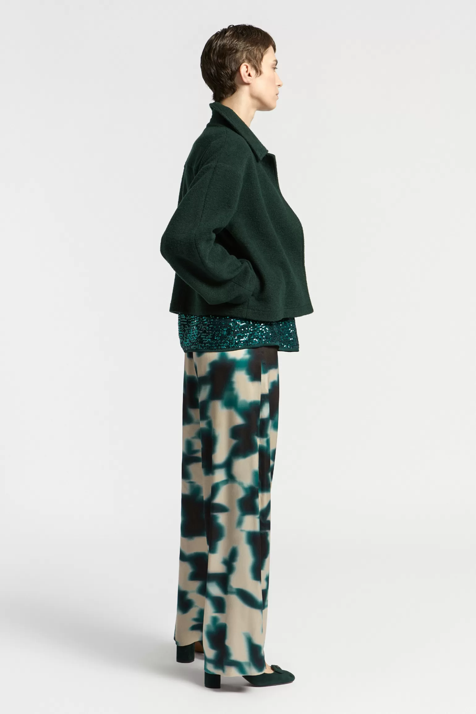 Élégante veste courte à col contrasté - Style urbain printanier | Boutique Xandres