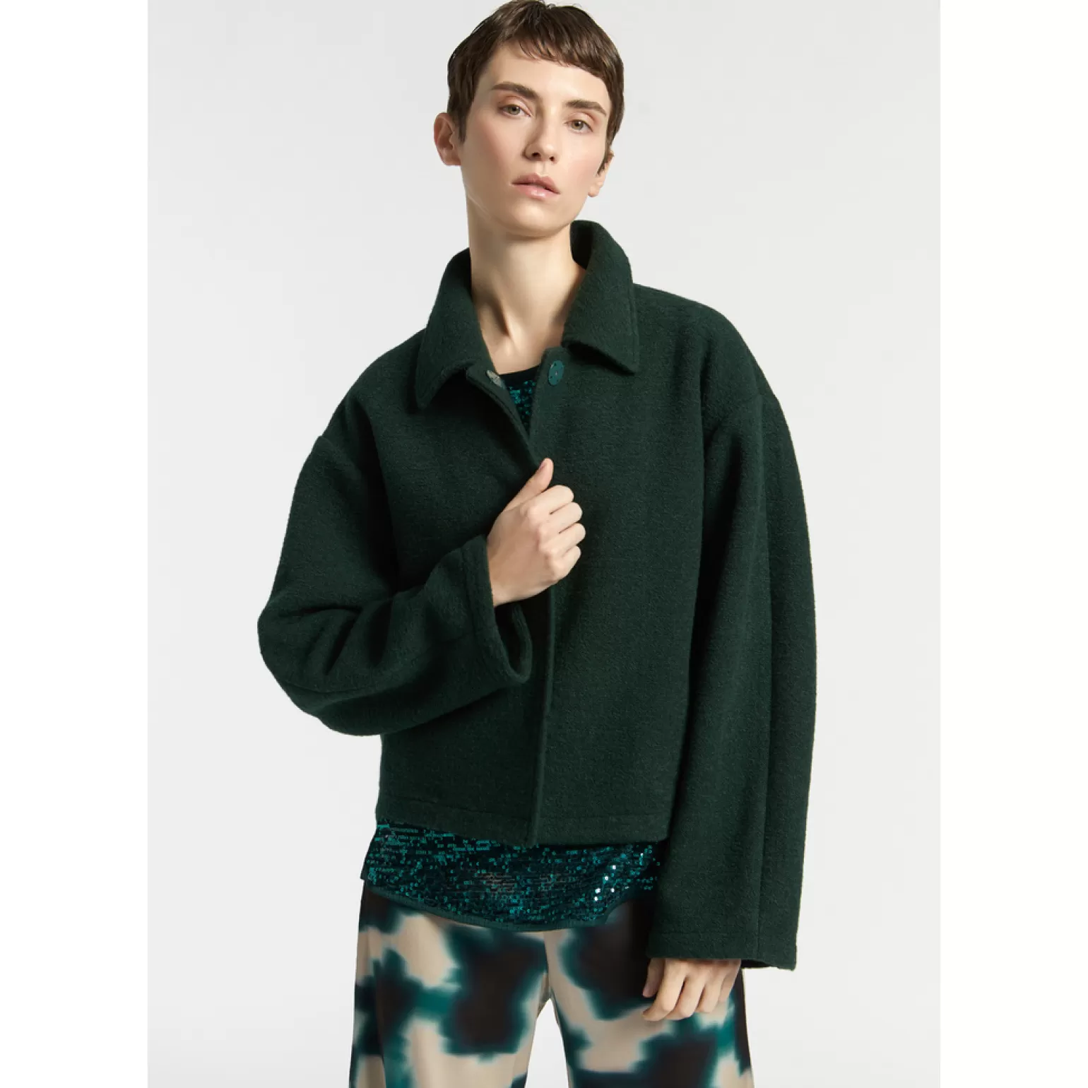 Élégante veste courte à col contrasté - Style urbain printanier | Boutique Xandres