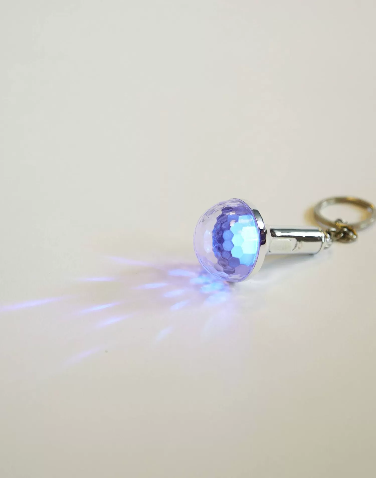Porte-clés Disco Élégant - Accessoire Unique par Natura Élégance