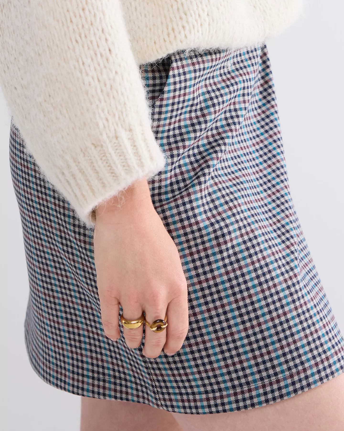Élégante jupe enveloppante Summum - Motif chromatique vibrante pour style polyvalent