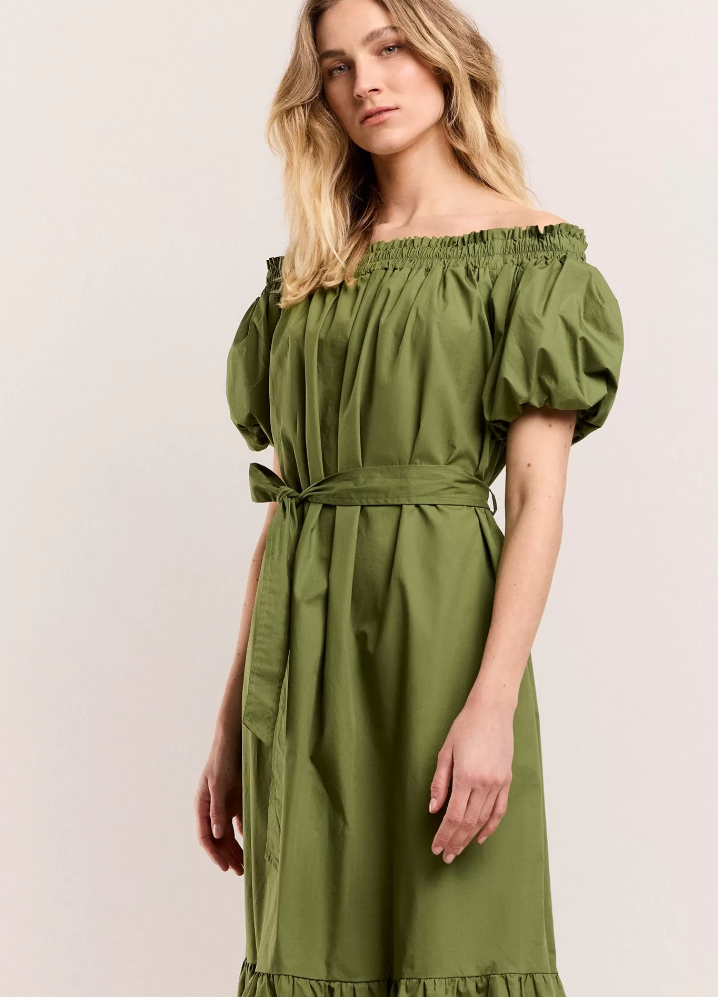 Robe Décolleté Asymétrique Émeraude - Collection Basics par Jurken