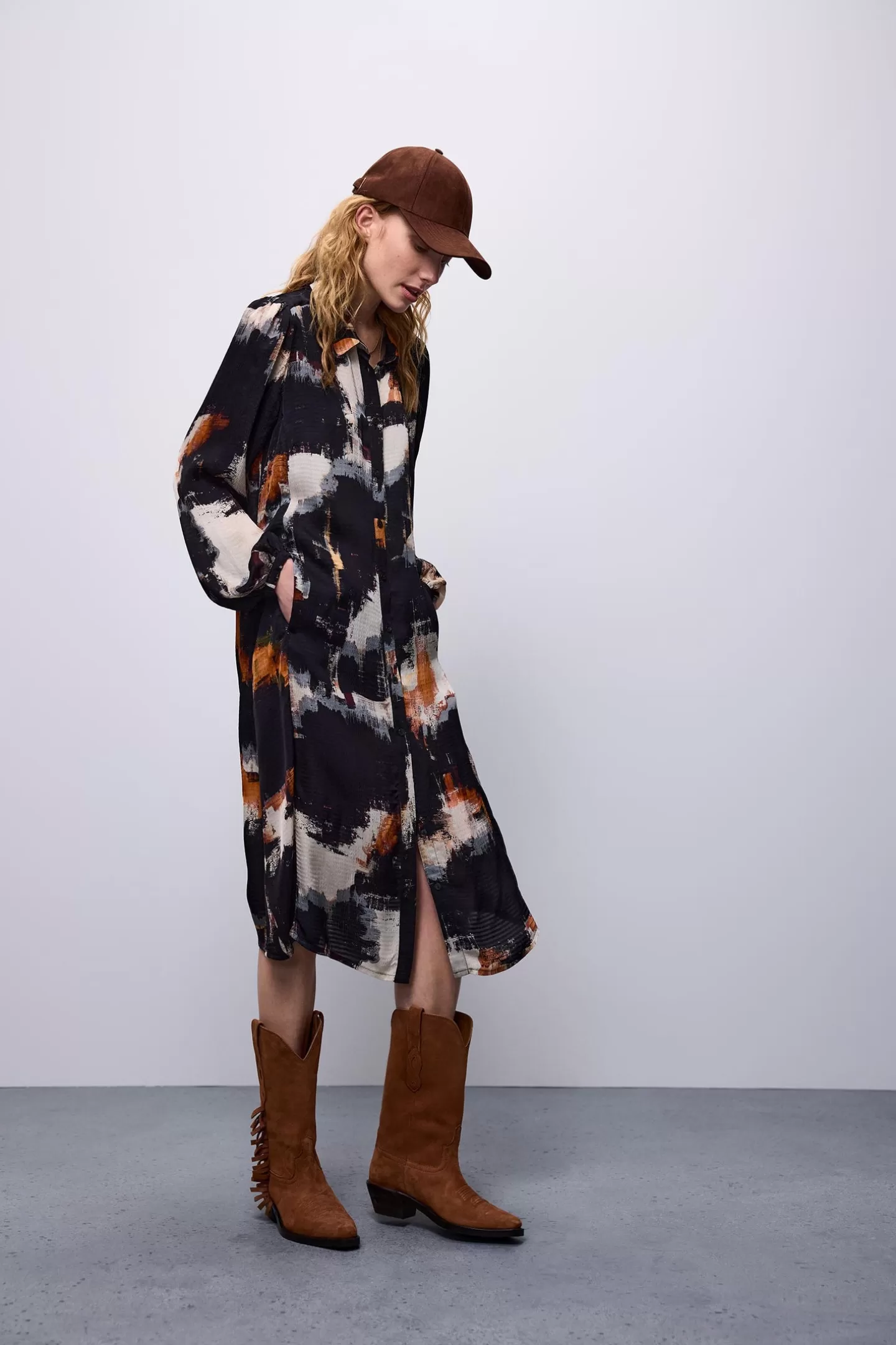 Robe Chemisier Élégante à Manches Ballonnées - Noir Profond, Style Tendance et Confortable