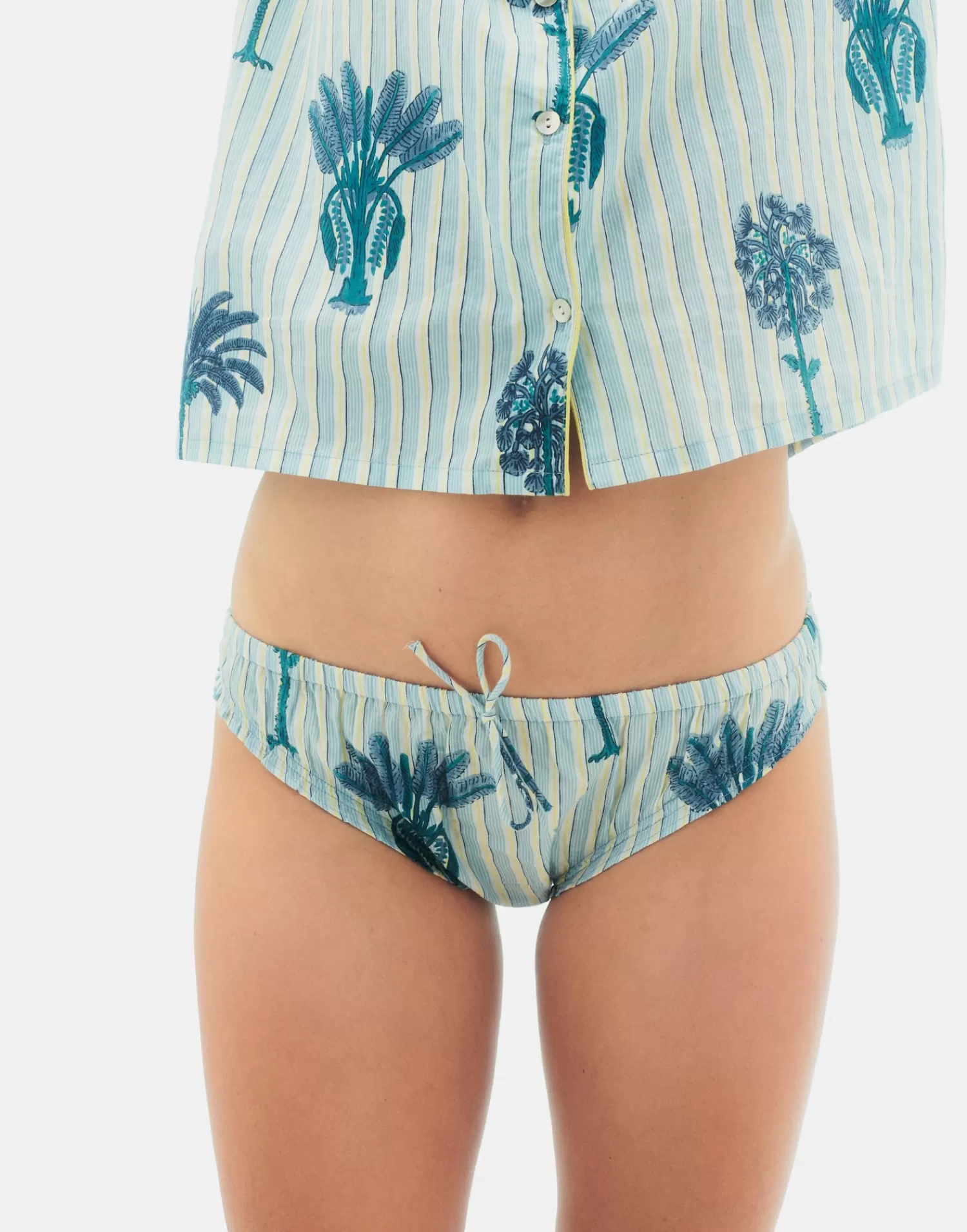 Découvrez le Lot de 3 Culottes Femme Confortables Jaya - Essentiels Naturels pour Votre Quotidien