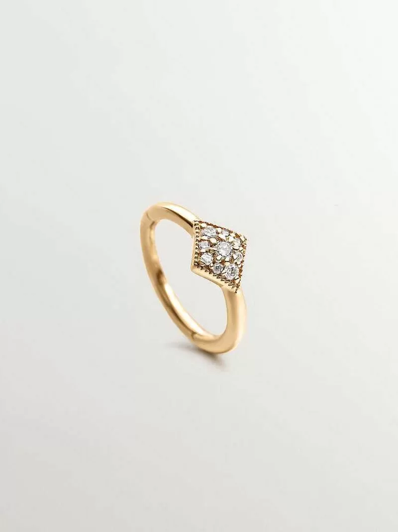 Boucles d'Oreille & Piercing Aristocrazy en Or 18K - Création Diamantée pour Élégance Discrète

Alternative raffinée : 
Écrin Doré 18 Carats - Boucles et Piercings Diamantés Aristocrazy

Version plus poétique :
Lumière d'Or et d'Étoiles : Parure Oreille & Piercing 18K Diamants par Aristocrazy

Option styliste :
Alliance Dorée - Parure d'Oreille Sophistiquée 18K avec Éclats Diamantés

Variante émotionnelle :
Pétales de Soleil - Création Or 18K et Diamants pour Audace Racée