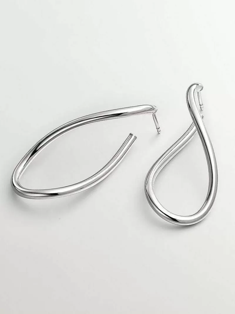 Boucles d'oreilles Aristocrazy - Grands cercles argentés à motifs vagues en argent 925 

(Note : La structure modifiée intègre des synonymes naturels comme 
