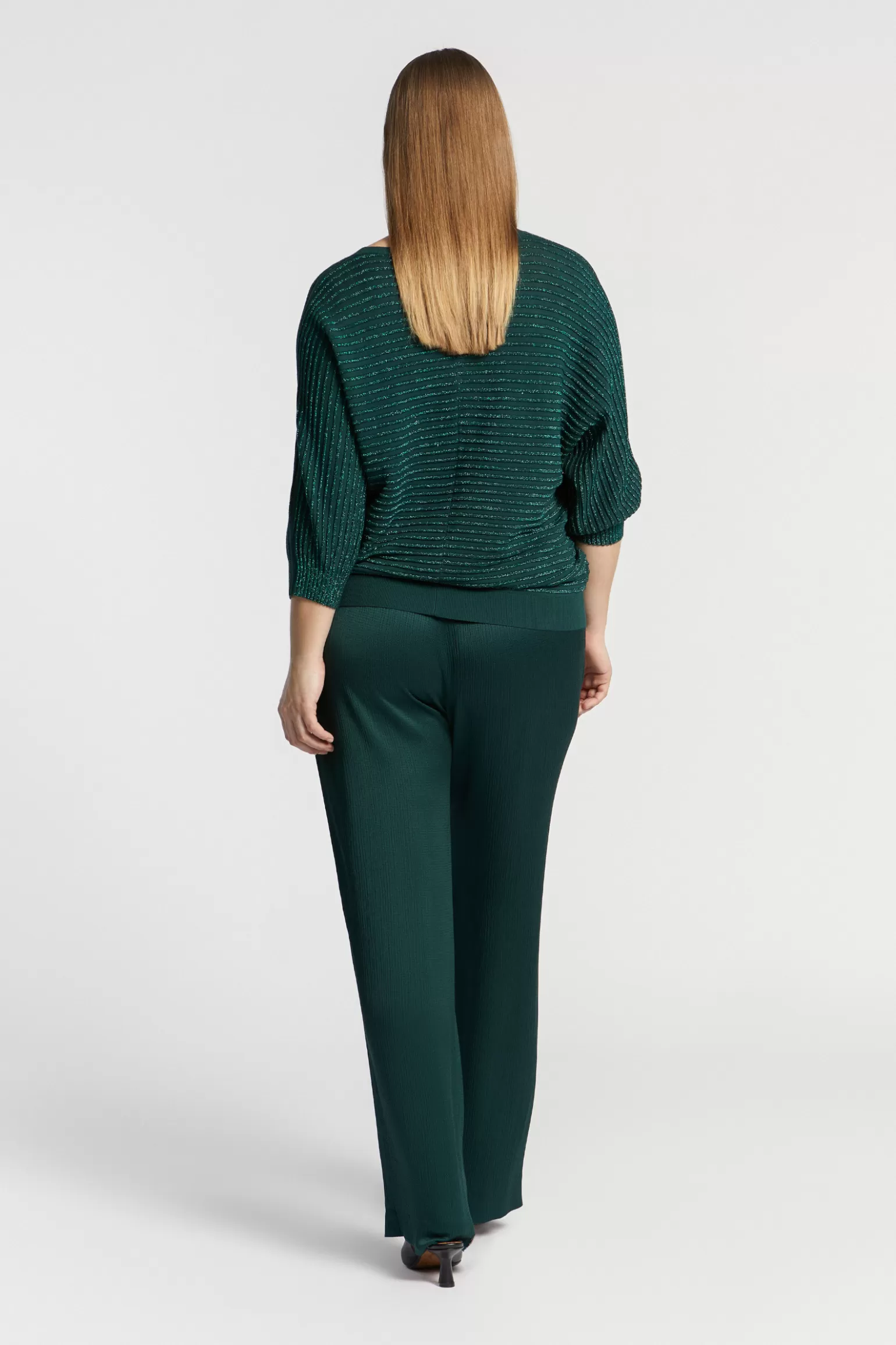 Sweater féminin en tricot élégant avec détails scintillants - Motifs brodés artistiques Xandres Édition Exclusive