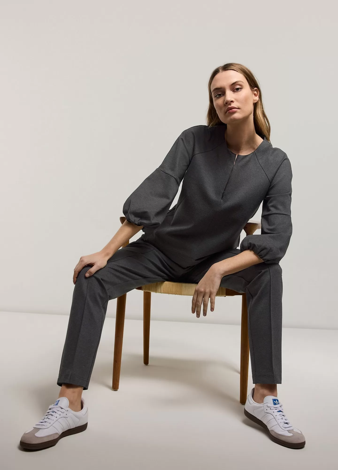 Hauts décontracté chic | T-shirt femme élégant Summum Punto Milano - Gris nuancé pour tenue estivale