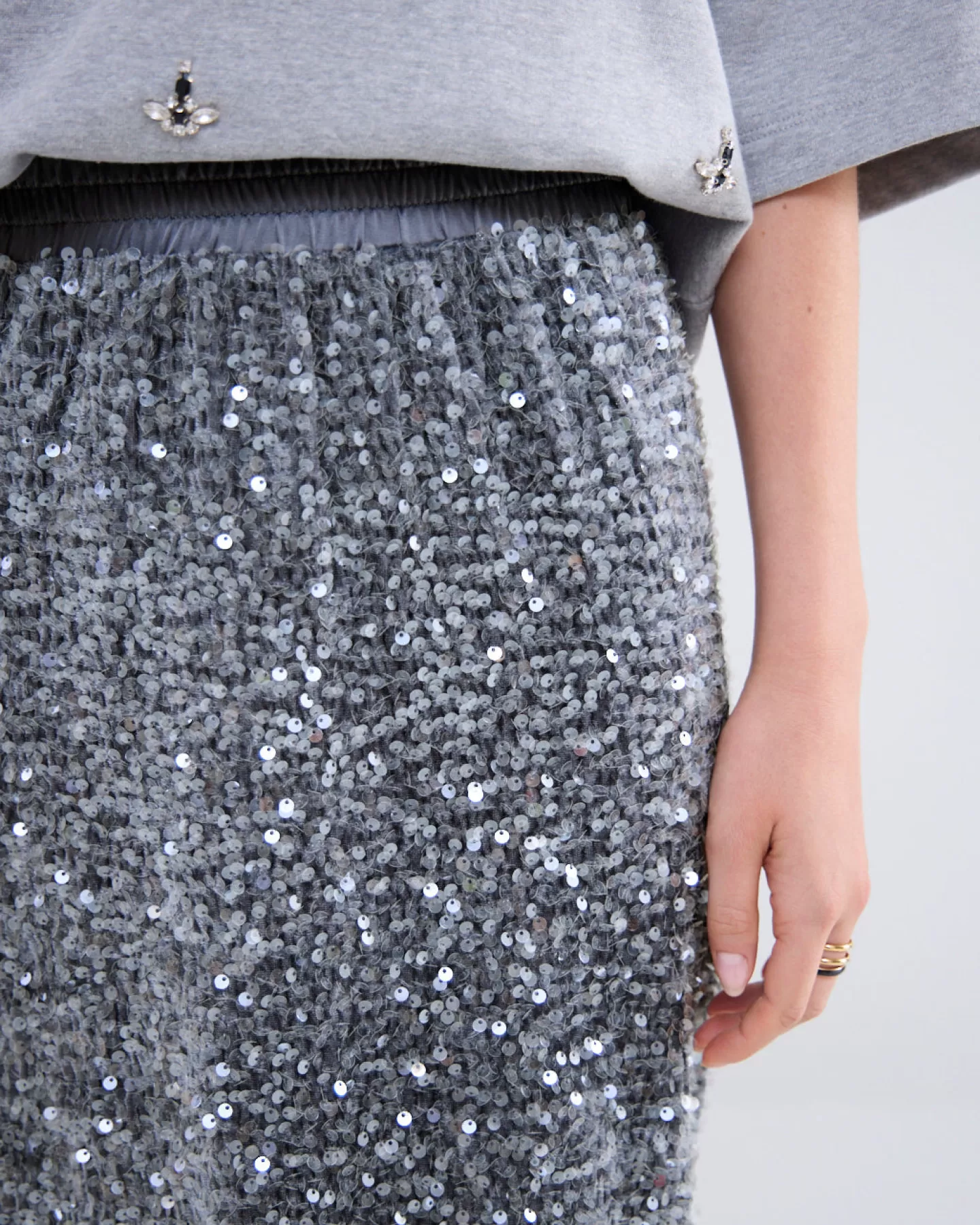 Élégante jupe Summum à paillettes scintillantes - Gris nuage pour soirées raffinées