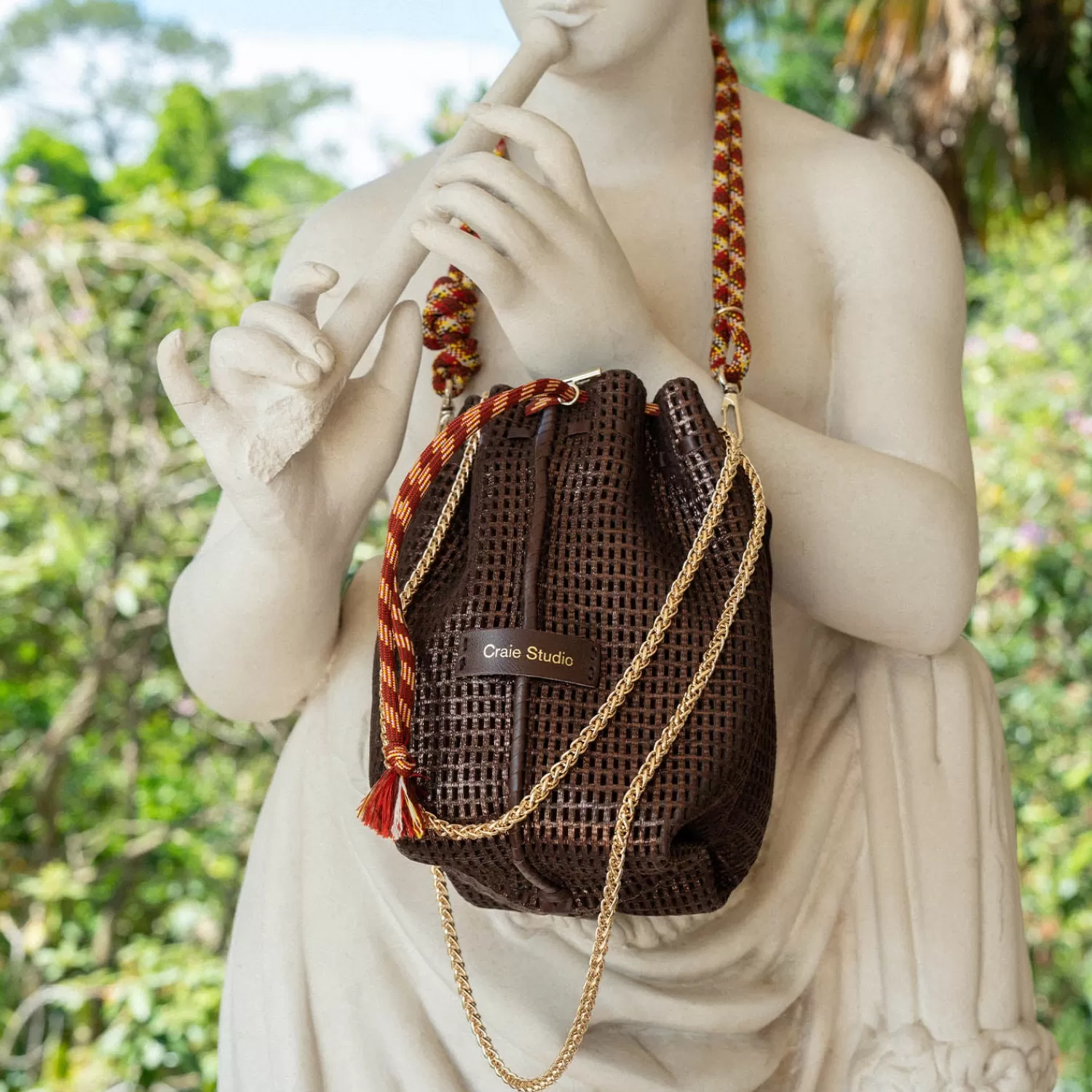 Craie Studio : Sac à main Bibi effet métal argenté - Style urbain & prix doux