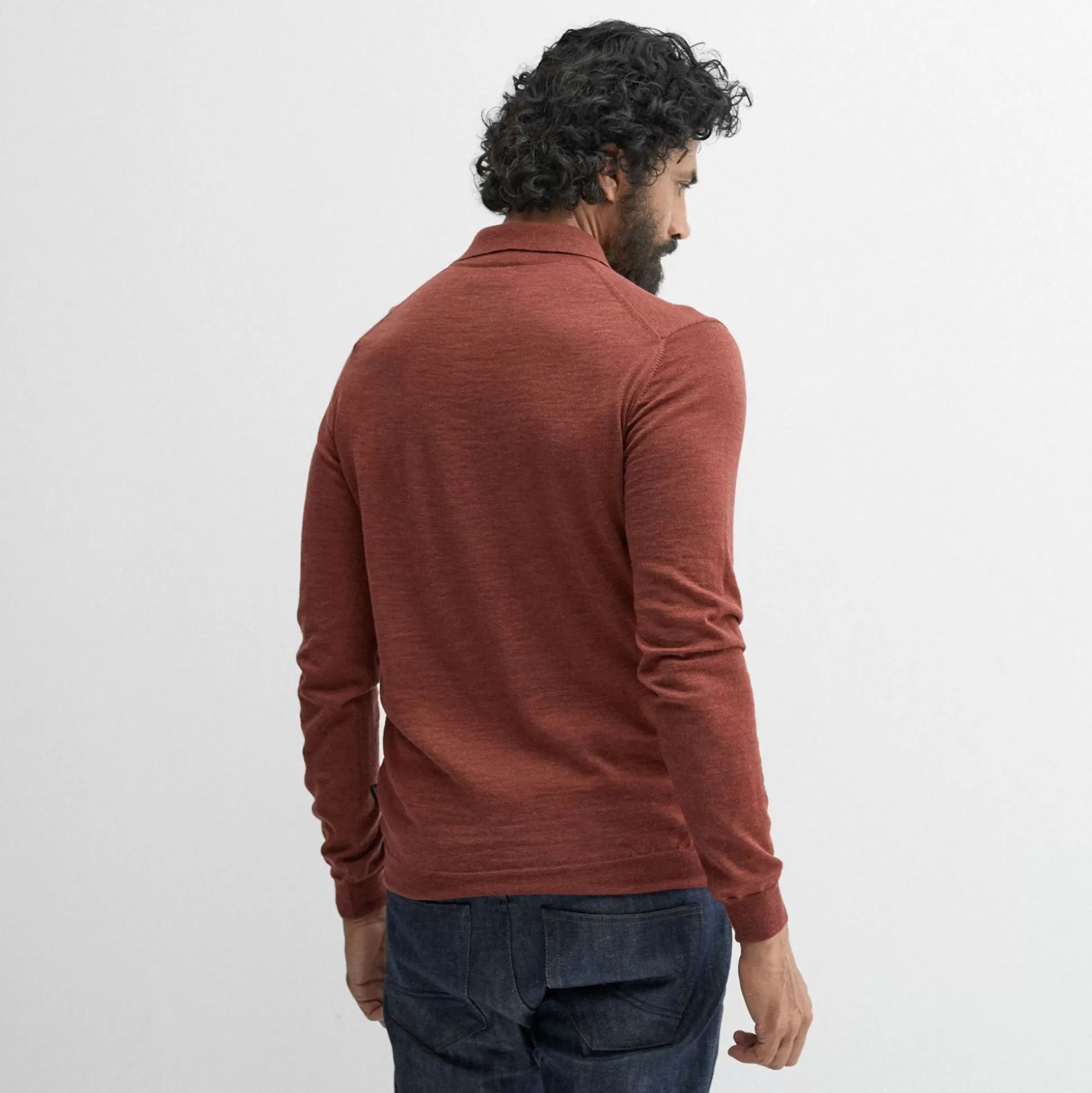 Pull Homme Oliver Sweeney en Maille Rustique - Confort Élégant de la Collection Sulby, Teinte Rouille Naturel
