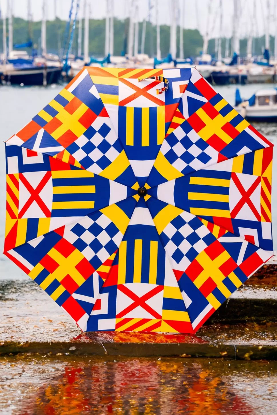 Élégant parapluie nautique signé Kiel James Patrick  
Parapluie marin haut de gamme - Collection Kiel James Patrick  
KJP Umbrella Océanique : Style maritime intemporel  
Parapluie résistant aux intempéries par Kiel James Patrick  
L'Essentiel Marin : Parapluie premium KJP  
Kiel James Patrick - Parapluie de style marin artisanal  
Parapluie voyageur inspiré des embruns - Édition KJP  
KJP Maritime : Parapluie élégant pour aventures côtières  
Parapluie de luxe avec motifs marins par James Patrick  
Collection Kiel : Parapluie résistant au vent style capitaine