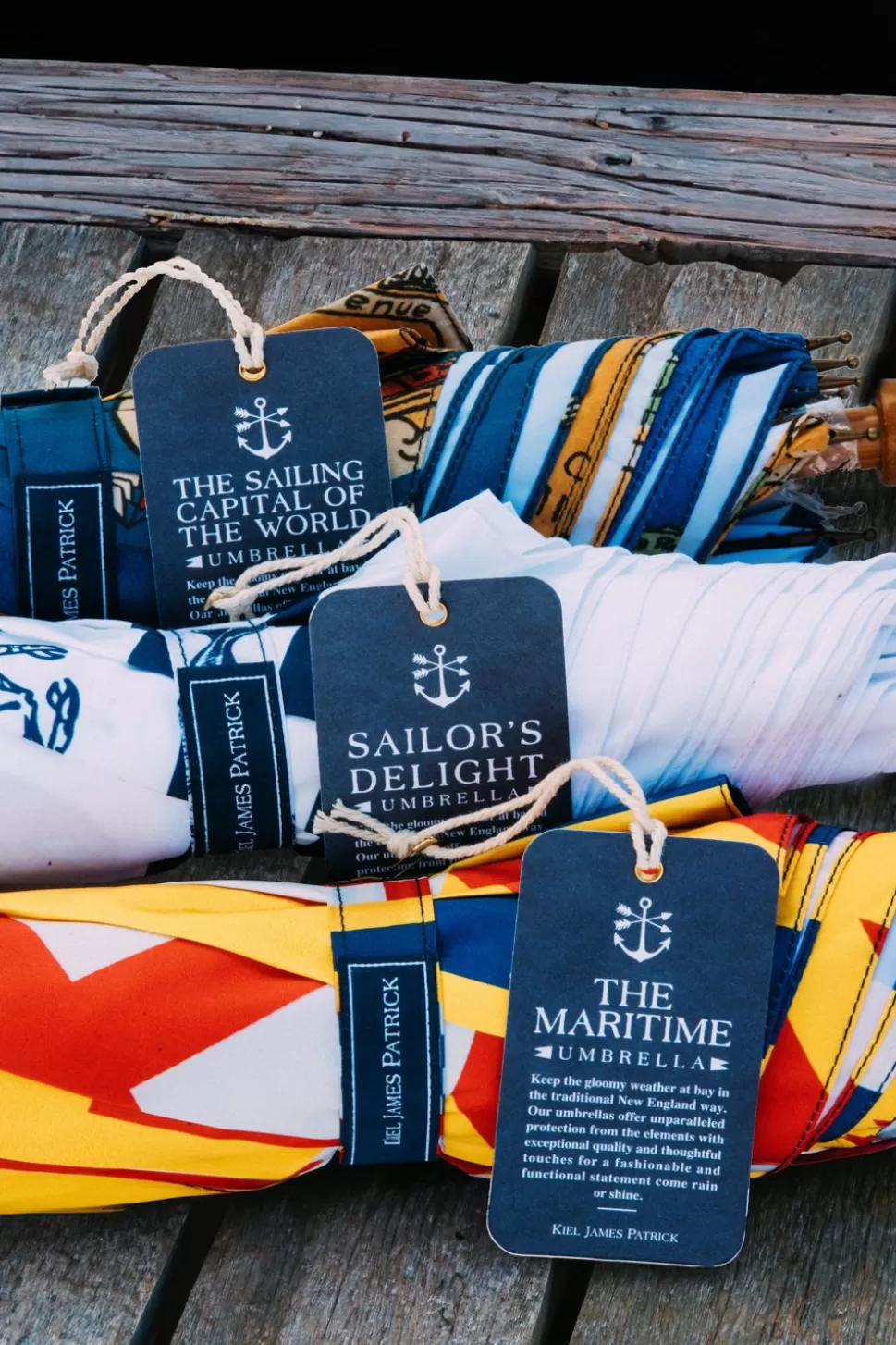 Élégant parapluie nautique signé Kiel James Patrick  
Parapluie marin haut de gamme - Collection Kiel James Patrick  
KJP Umbrella Océanique : Style maritime intemporel  
Parapluie résistant aux intempéries par Kiel James Patrick  
L'Essentiel Marin : Parapluie premium KJP  
Kiel James Patrick - Parapluie de style marin artisanal  
Parapluie voyageur inspiré des embruns - Édition KJP  
KJP Maritime : Parapluie élégant pour aventures côtières  
Parapluie de luxe avec motifs marins par James Patrick  
Collection Kiel : Parapluie résistant au vent style capitaine