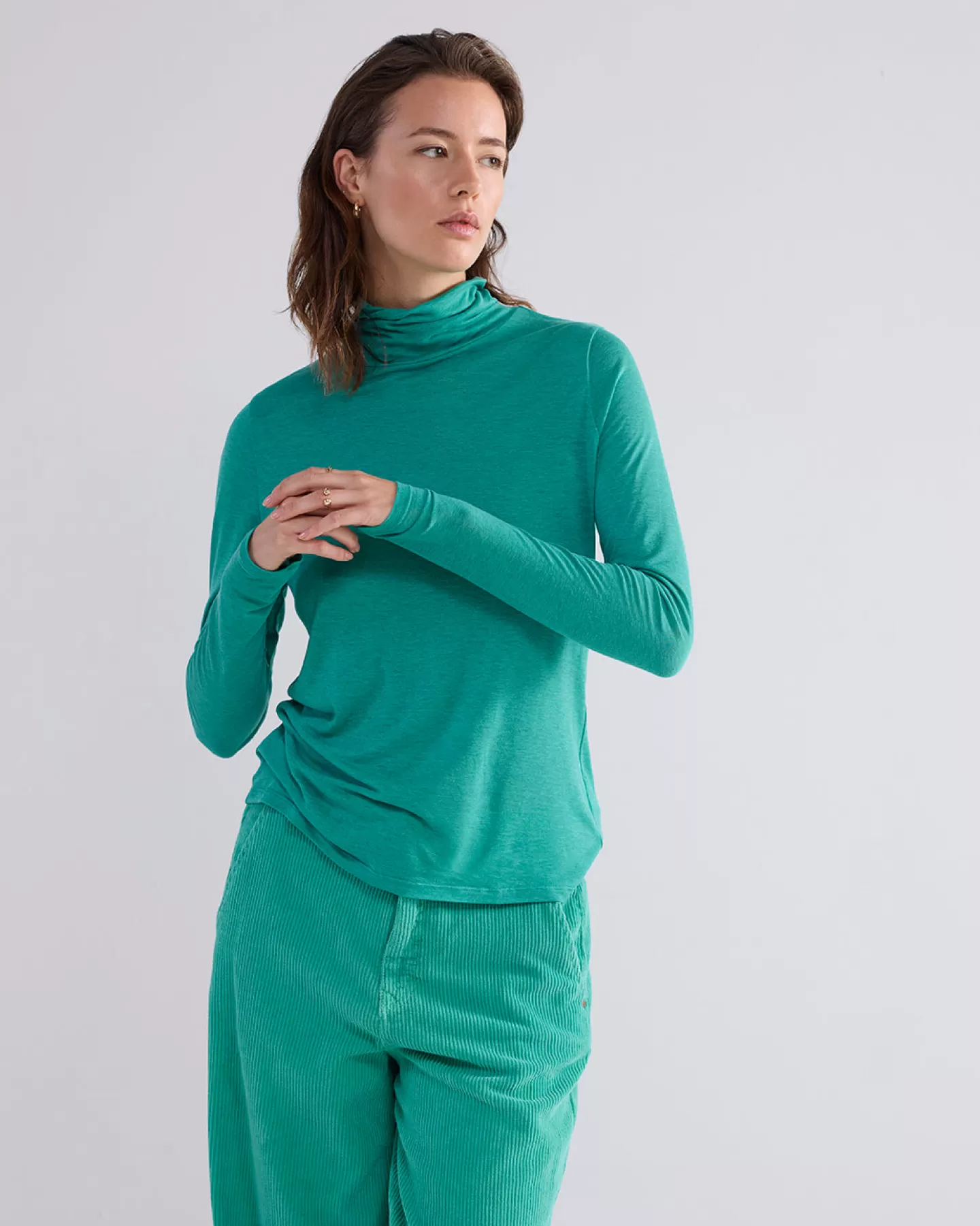 Hauts Femme Décontractés - Summum à Col Vert Émeraude | Style Léger & Respirant