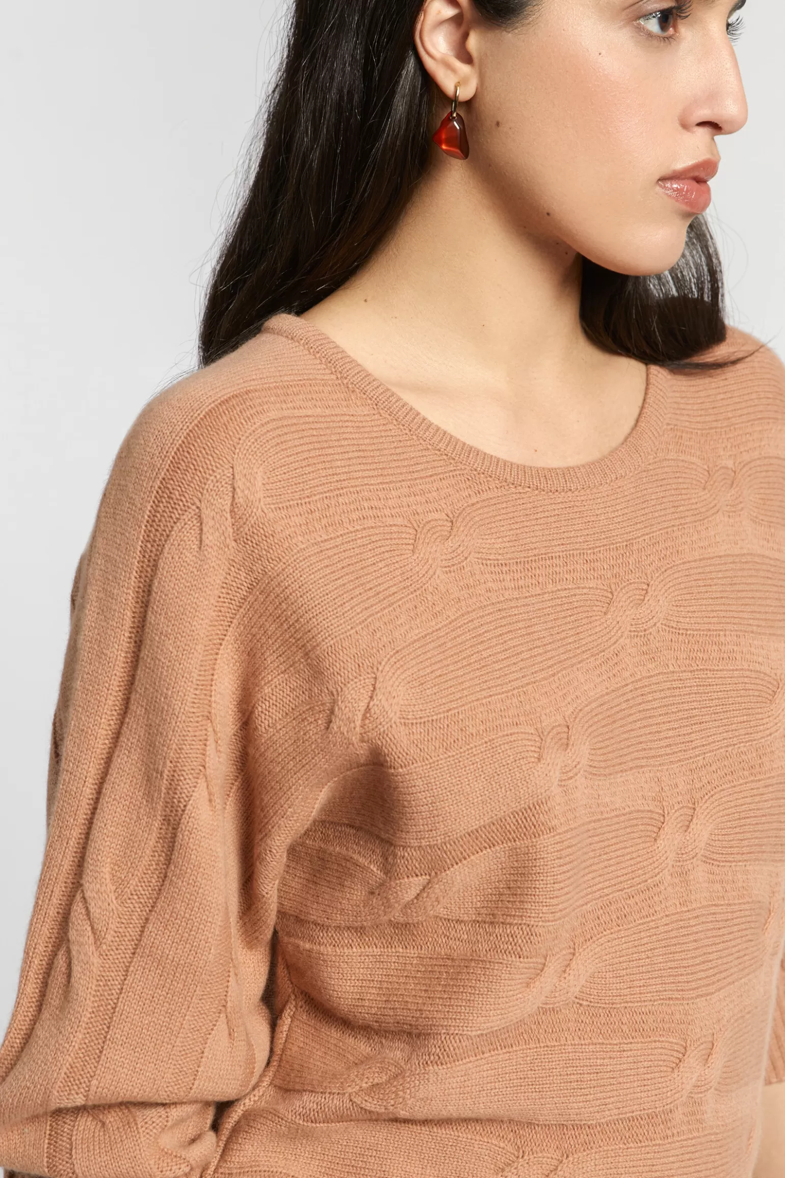 Pull féminin Xandres - Maille câble à motifs horizontaux | Collection Outlet

(Option alternative plus détaillée : 
Élégant pull en laine Xandres - Détail câblage horizontal stylisé | Promotion exclusive)
