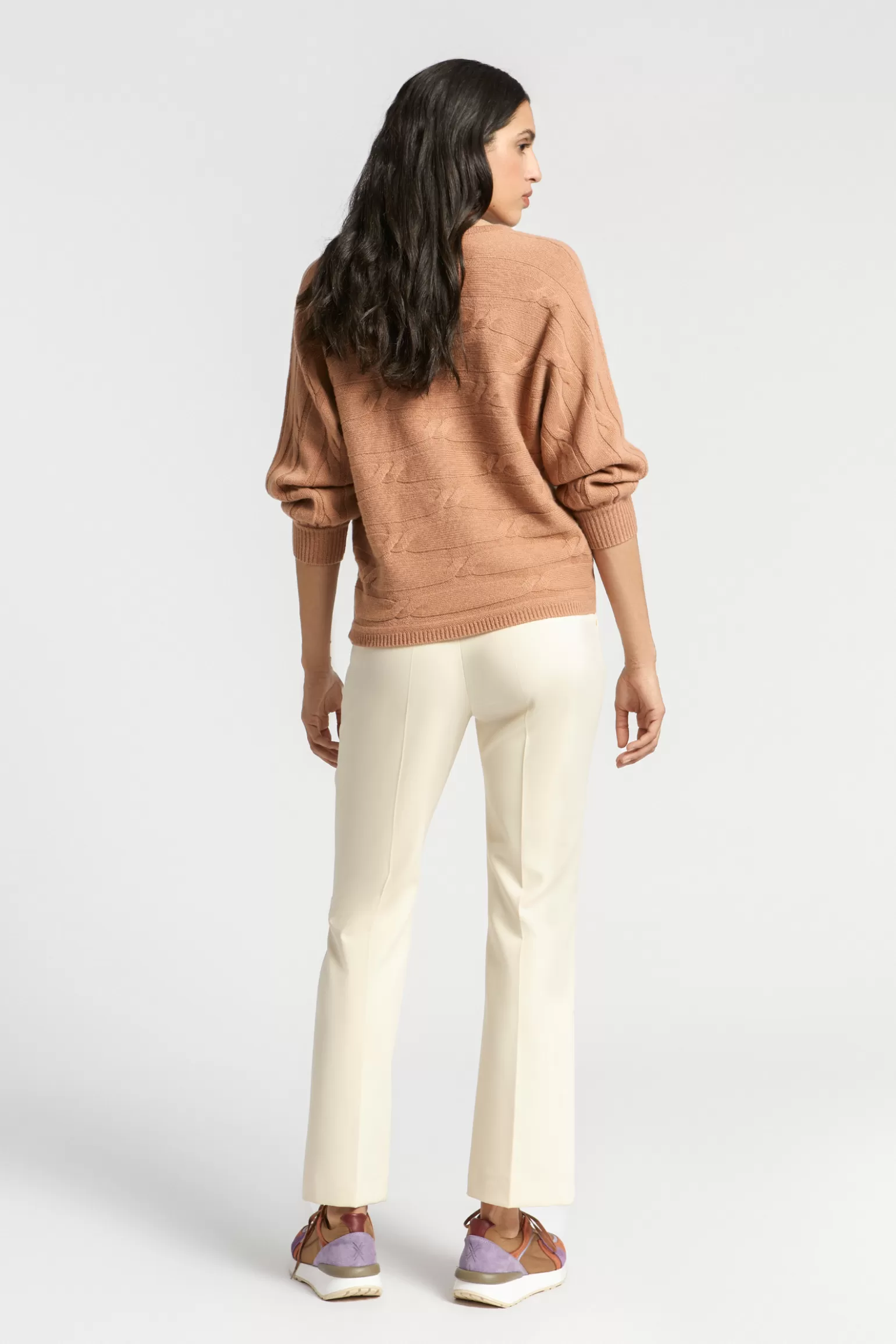 Pull féminin Xandres - Maille câble à motifs horizontaux | Collection Outlet

(Option alternative plus détaillée : 
Élégant pull en laine Xandres - Détail câblage horizontal stylisé | Promotion exclusive)