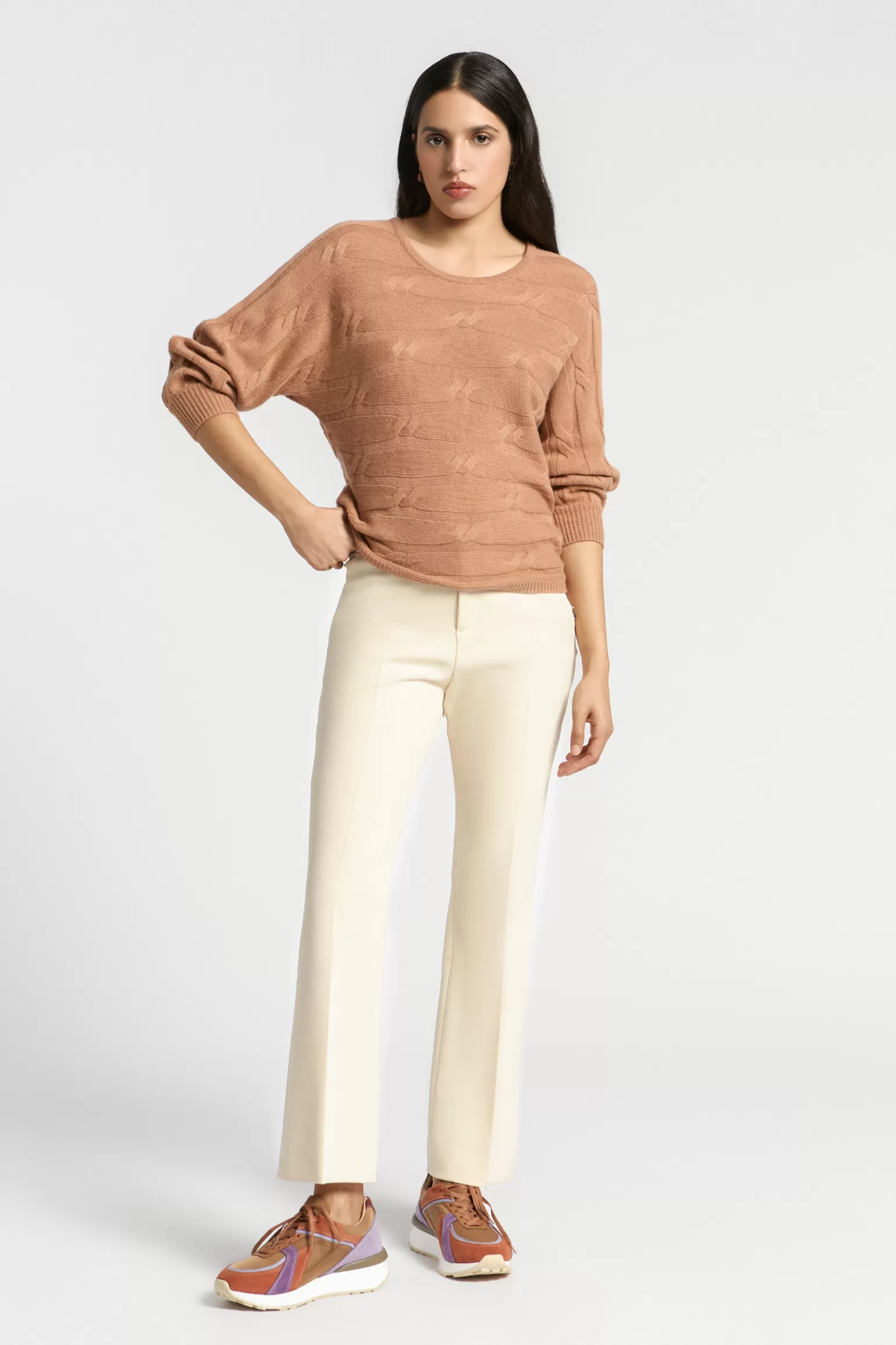 Pull féminin Xandres - Maille câble à motifs horizontaux | Collection Outlet

(Option alternative plus détaillée : 
Élégant pull en laine Xandres - Détail câblage horizontal stylisé | Promotion exclusive)