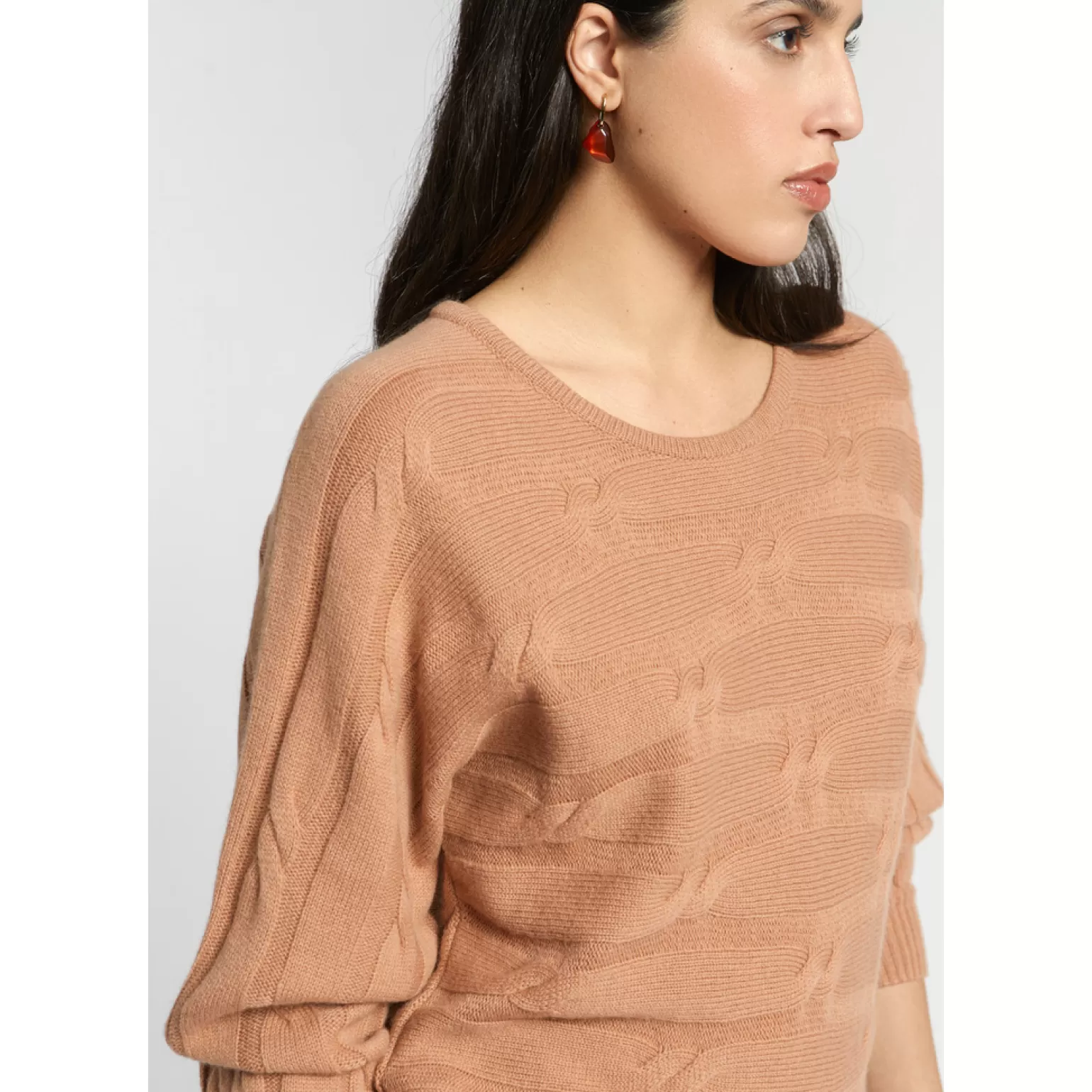 Pull féminin Xandres - Maille câble à motifs horizontaux | Collection Outlet

(Option alternative plus détaillée : 
Élégant pull en laine Xandres - Détail câblage horizontal stylisé | Promotion exclusive)