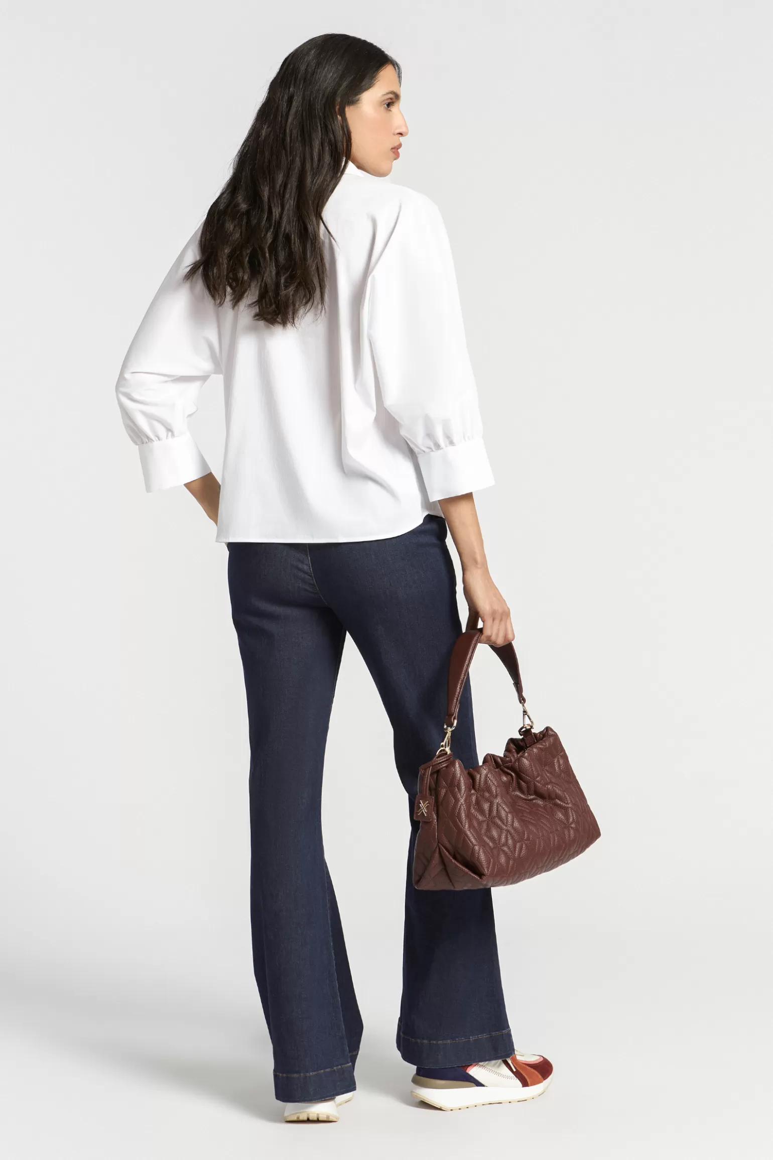 Blouse stylisée col chemisier - Coupe généreuse pour un look sophistiqué Xandres

（：，
