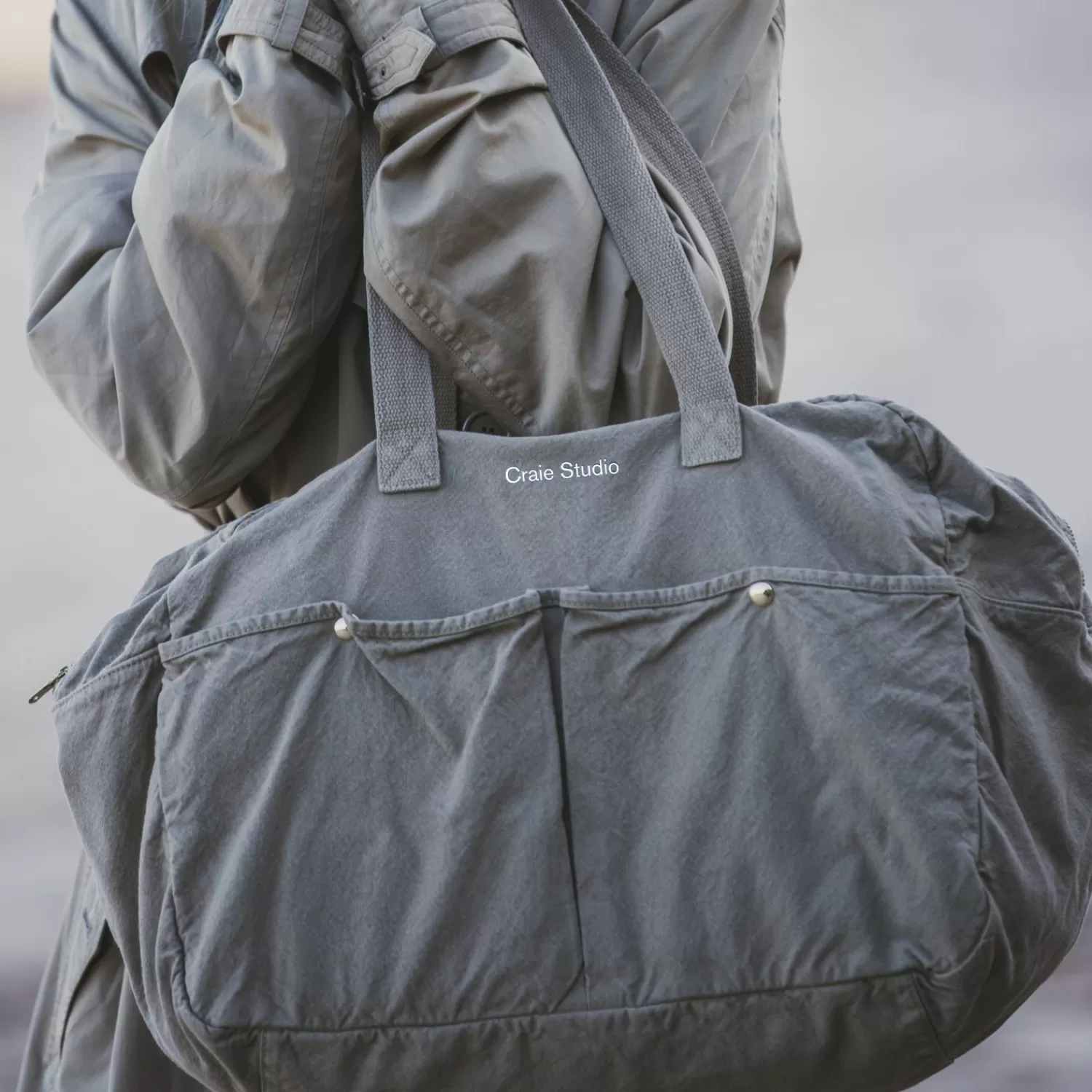 Élégant Cabas Weekend en Toile Bleu Encre - Sac de Voyage Polyvalent par Fashion-Craie
