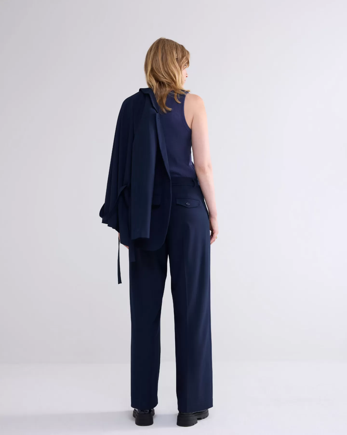 Pantalon Large Summum à Plis avec Ceinture Ajustable - Bleu Marine Élégant pour Style Décontracté Chic