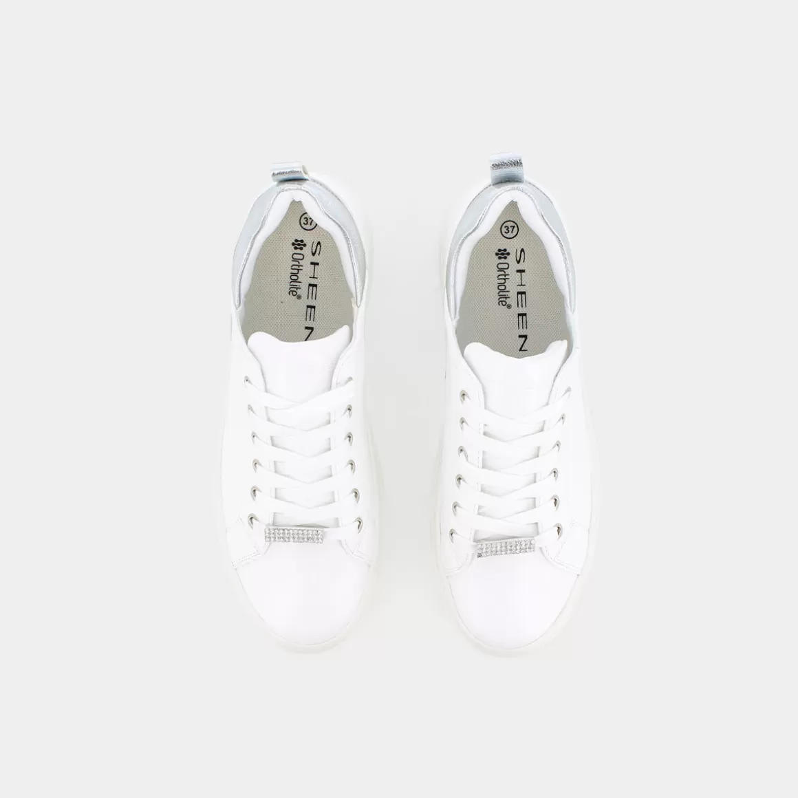 Baskets SHEEN XM-E23D07 Style Urbain - Blanc Casse-Lumière 

Chaussures de Sport Élégantes avec Semelle Aéro - Version Limitée 

Sneakers Unisexes Confort Extrême - Design Futuriste en Blanc Pur 

Nouvelle Collection SHEEN : Baskets Techno Xm-E23D07 Blanc Neige 

Chaussures de Marche Légères SHEEN - Modèle Exclusif Blanc Lumineux