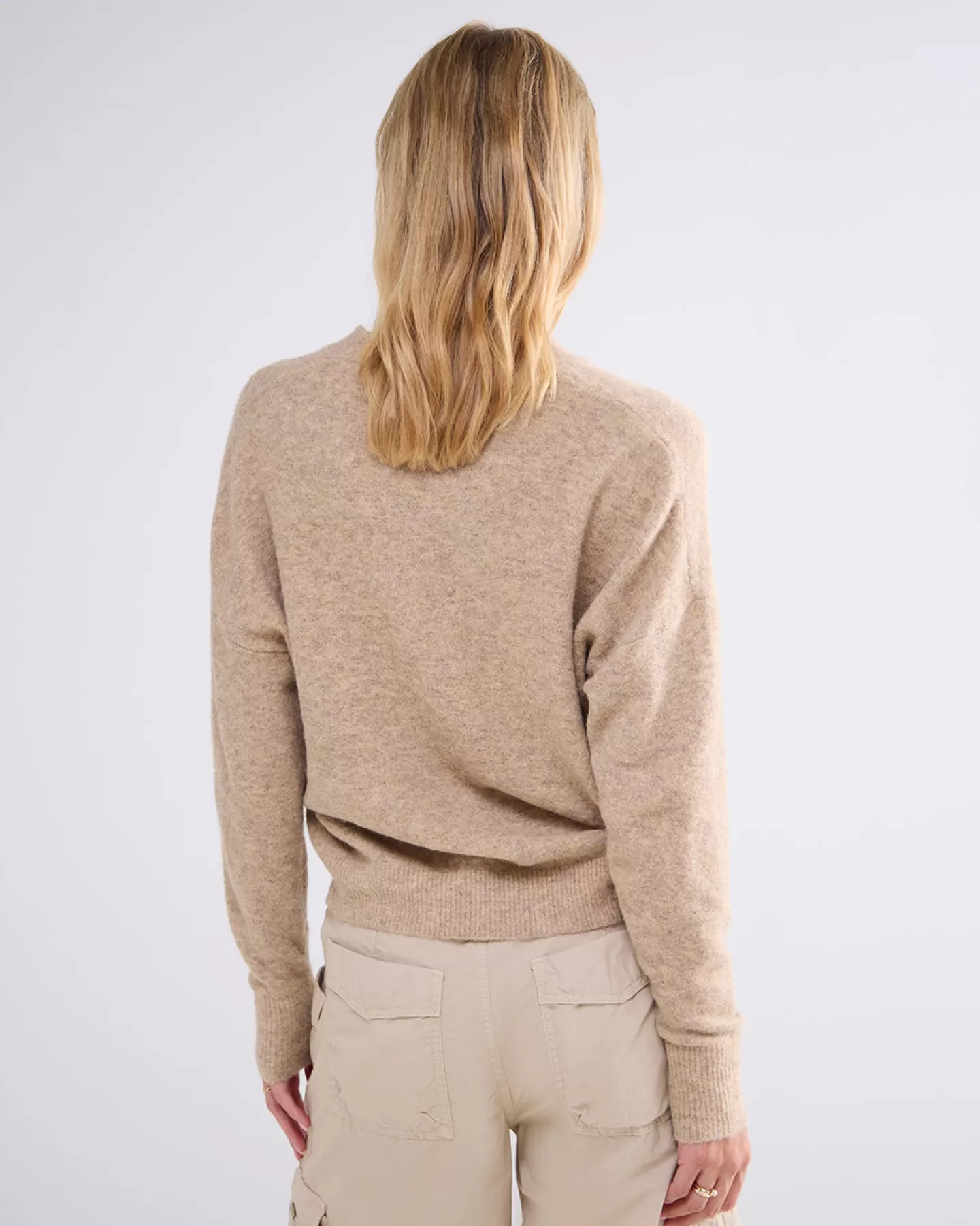 Découvrez le Gilet Doux Suprême - Confort Absolu en Nuance Crème-Lait